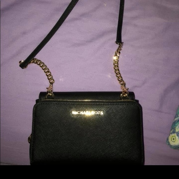 Michael Kors purse - Picture 2 of 6